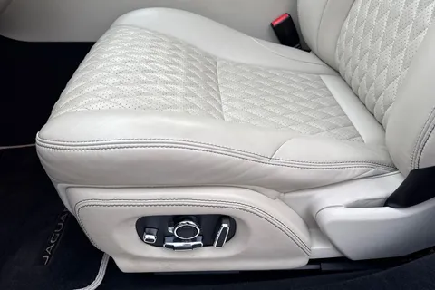 R90STN Jaguar Xj 3.0d V6 Autobiography 4dr Auto [LWB] Thumbnail #39