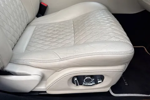 R90STN Jaguar Xj 3.0d V6 Autobiography 4dr Auto [LWB] Thumbnail #41
