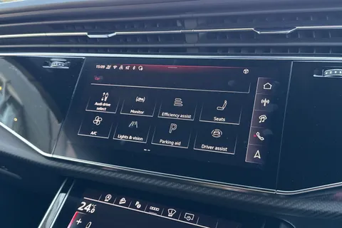 PN75GVX Audi RS Q8 4.0 TFSI V8 Performance Carbon Vorsprung Tiptronic quattro Euro 6 (s/s) 5dr Thumbnail #45