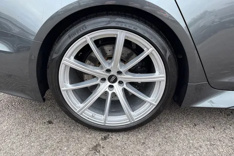 WG70WRF Audi RS 6 RS 6 TFSI Quattro 5dr Tiptronic Thumbnail #12