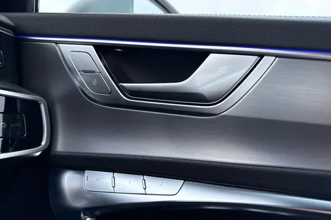 WG70WRF Audi RS 6 RS 6 TFSI Quattro 5dr Tiptronic Thumbnail #20