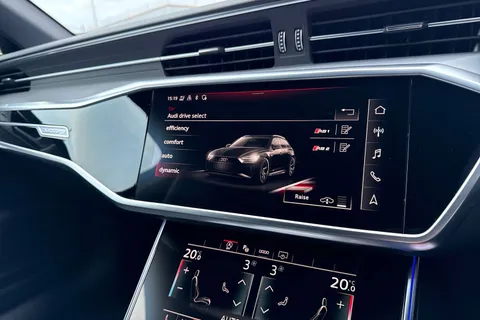 WG70WRF Audi RS 6 RS 6 TFSI Quattro 5dr Tiptronic Thumbnail #43