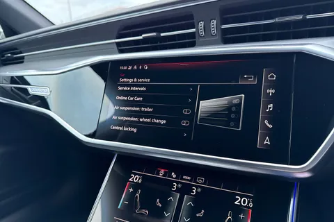 WG70WRF Audi RS 6 RS 6 TFSI Quattro 5dr Tiptronic Thumbnail #47