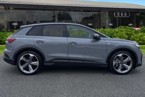  Audi Q4 e-tron 45 Black Edition Auto 5dr 82kWh Thumbnail #4
