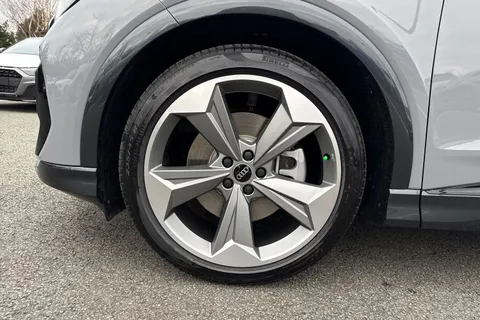  Audi Q4 e-tron 45 Black Edition Auto 5dr 82kWh Thumbnail #10