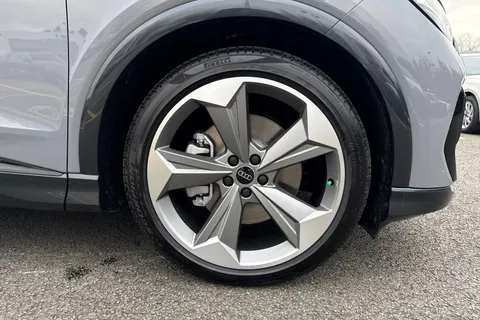  Audi Q4 e-tron 45 Black Edition Auto 5dr 82kWh Thumbnail #11