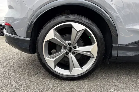  Audi Q4 e-tron 45 Black Edition Auto 5dr 82kWh Thumbnail #13