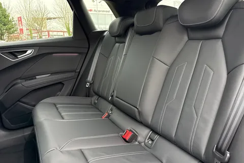  Audi Q4 e-tron 45 Black Edition Auto 5dr 82kWh Thumbnail #19