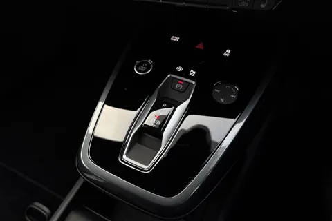  Audi Q4 e-tron 45 Black Edition Auto 5dr 82kWh Thumbnail #23