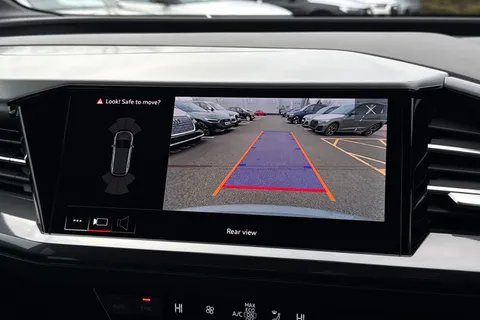  Audi Q4 e-tron 45 Black Edition Auto 5dr 82kWh Thumbnail #34