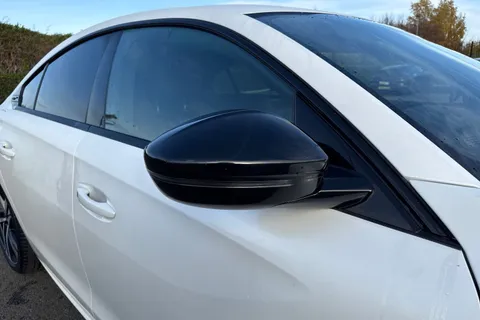 YA69ZMV PEUGEOT 508 1.6 PureTech GT Fastback EAT Euro 6 (s/s) 5dr Thumbnail #35