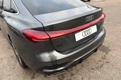  Audi A5 2.0 TDI S line Saloon S Tronic Euro 6 (s/s) 5dr Thumbnail #8