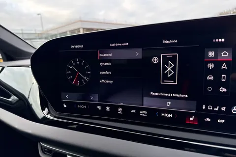  Audi A5 2.0 TDI S line Saloon S Tronic Euro 6 (s/s) 5dr Thumbnail #32