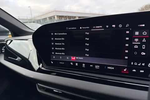  Audi A5 2.0 TDI S line Saloon S Tronic Euro 6 (s/s) 5dr Thumbnail #35