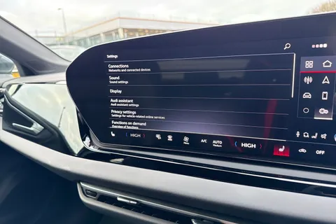  Audi A5 2.0 TDI S line Saloon S Tronic Euro 6 (s/s) 5dr Thumbnail #39