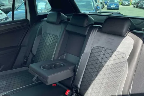 BJ70XYN Volkswagen Tiguan 2.0 TDI 4Motion R-Line 5dr DSG Thumbnail #14