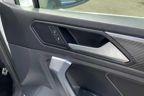 BJ70XYN Volkswagen Tiguan 2.0 TDI 4Motion R-Line 5dr DSG Thumbnail #18
