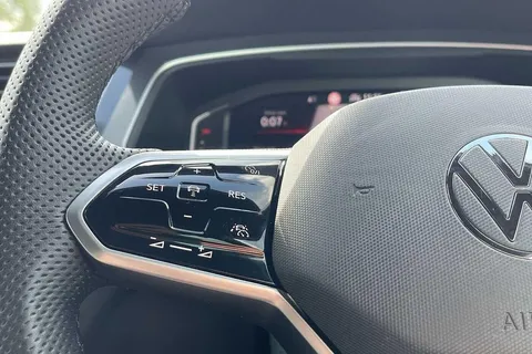 BJ70XYN Volkswagen Tiguan 2.0 TDI 4Motion R-Line 5dr DSG Thumbnail #26