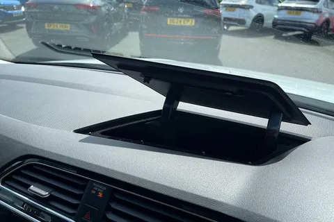 BJ70XYN Volkswagen Tiguan 2.0 TDI 4Motion R-Line 5dr DSG Thumbnail #32