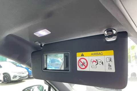 BJ70XYN Volkswagen Tiguan 2.0 TDI 4Motion R-Line 5dr DSG Thumbnail #44