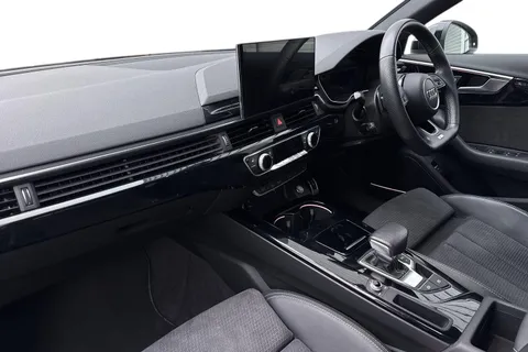 LO71YBE Audi A4 35 TFSI Black Edition 4dr S Tronic Thumbnail #10