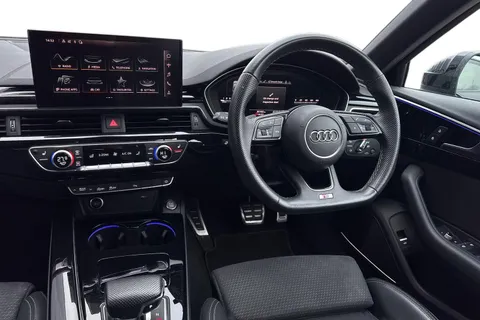 LO71YBE Audi A4 35 TFSI Black Edition 4dr S Tronic Thumbnail #14
