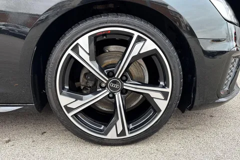 LO71YBE Audi A4 35 TFSI Black Edition 4dr S Tronic Thumbnail #23