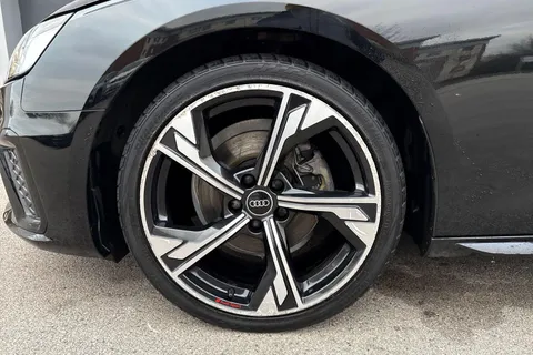 LO71YBE Audi A4 35 TFSI Black Edition 4dr S Tronic Thumbnail #24