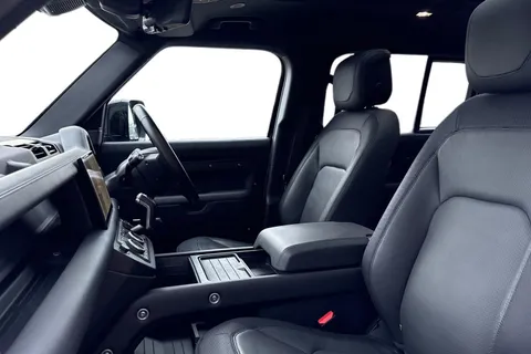 FG24NGU Land Rover Defender 3.0 D300 X-Dynamic HSE 110 5dr Auto [7 Seat] Thumbnail #3