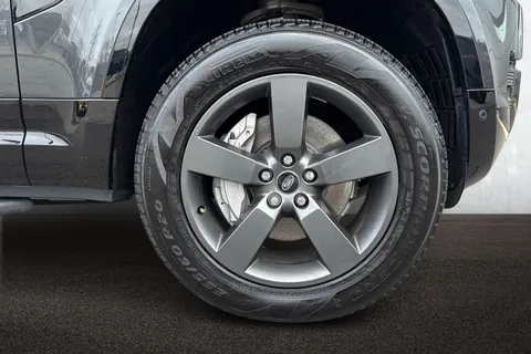 FG24NGU Land Rover Defender 3.0 D300 X-Dynamic HSE 110 5dr Auto [7 Seat] Thumbnail #8