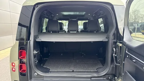 KR24BXS Land Rover Defender 3.0 D300 X-Dynamic HSE 110 5dr Auto [7 Seat] Thumbnail #10