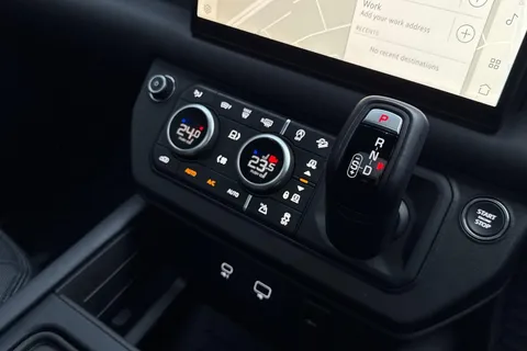 FG24NGU Land Rover Defender 3.0 D300 X-Dynamic HSE 110 5dr Auto [7 Seat] Thumbnail #13