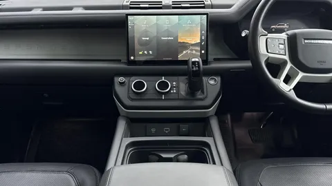 KR24BXS Land Rover Defender 3.0 D300 X-Dynamic HSE 110 5dr Auto [7 Seat] Thumbnail #14