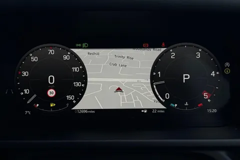 FG24NGU Land Rover Defender 3.0 D300 X-Dynamic HSE 110 5dr Auto [7 Seat] Thumbnail #16