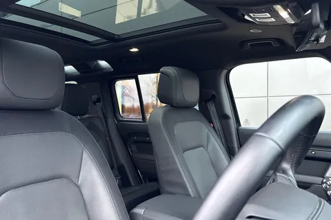 FG24NGU Land Rover Defender 3.0 D300 X-Dynamic HSE 110 5dr Auto [7 Seat] Thumbnail #21