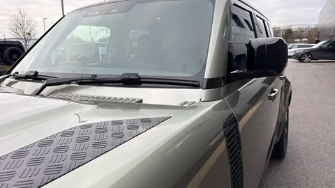 KR24BXS Land Rover Defender 3.0 D300 X-Dynamic HSE 110 5dr Auto [7 Seat] Thumbnail #20