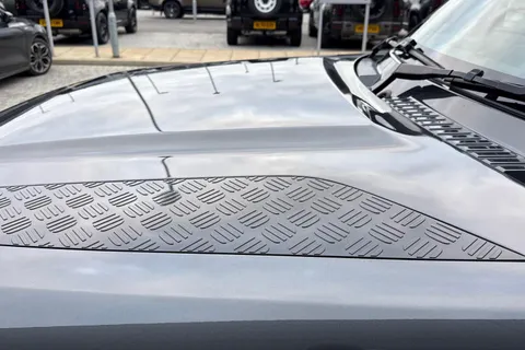 FG24NGU Land Rover Defender 3.0 D300 X-Dynamic HSE 110 5dr Auto [7 Seat] Thumbnail #28