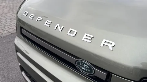 KR24BXS Land Rover Defender 3.0 D300 X-Dynamic HSE 110 5dr Auto [7 Seat] Thumbnail #29