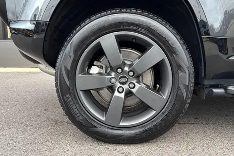 FG24NGU Land Rover Defender 3.0 D300 X-Dynamic HSE 110 5dr Auto [7 Seat] Thumbnail #33