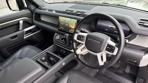 KR24BXS Land Rover Defender 3.0 D300 X-Dynamic HSE 110 5dr Auto [7 Seat] Thumbnail #32