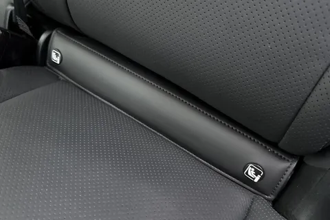 FG24NGU Land Rover Defender 3.0 D300 X-Dynamic HSE 110 5dr Auto [7 Seat] Thumbnail #37