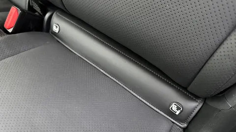 KR24BXS Land Rover Defender 3.0 D300 X-Dynamic HSE 110 5dr Auto [7 Seat] Thumbnail #38