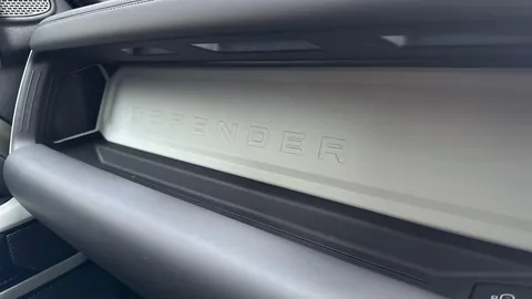 KR24BXS Land Rover Defender 3.0 D300 X-Dynamic HSE 110 5dr Auto [7 Seat] Thumbnail #49