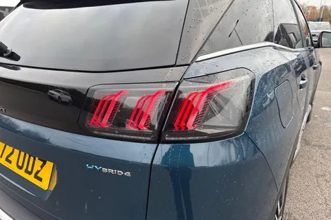 AD72UDZ PEUGEOT 3008 1.6 Hybrid4 300 GT Premium 5dr e-EAT8 Thumbnail #16
