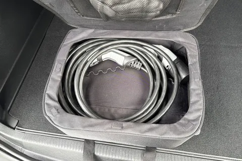 AD72UDZ PEUGEOT 3008 1.6 Hybrid4 300 GT Premium 5dr e-EAT8 Thumbnail #25