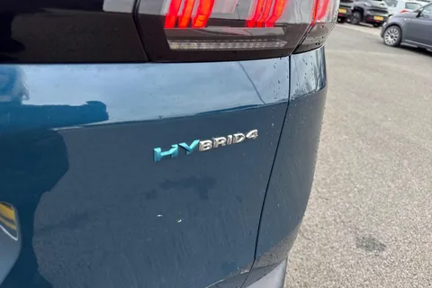 AD72UDZ PEUGEOT 3008 1.6 Hybrid4 300 GT Premium 5dr e-EAT8 Thumbnail #35