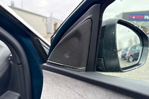 AD72UDZ PEUGEOT 3008 1.6 Hybrid4 300 GT Premium 5dr e-EAT8 Thumbnail #38