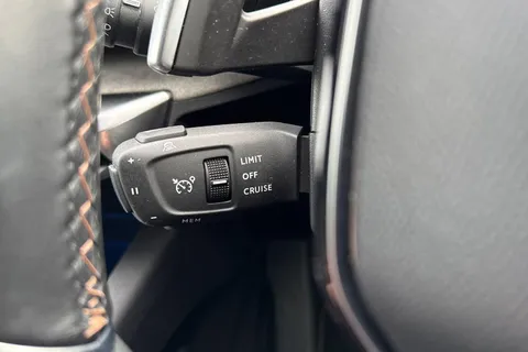 AD72UDZ PEUGEOT 3008 1.6 Hybrid4 300 GT Premium 5dr e-EAT8 Thumbnail #43