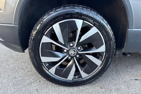 CX72OXV Škoda Karoq 2.0 TDI SE L DSG Euro 6 (s/s) 5dr Thumbnail #8