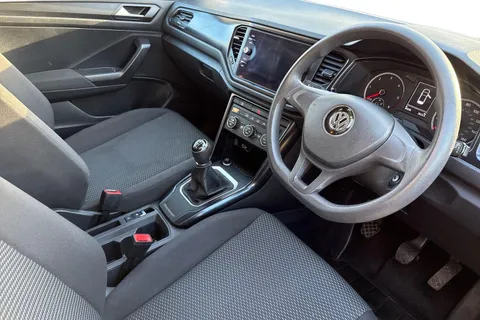 RK19VHW Volkswagen T-Roc 1.6 TDI S Euro 6 (s/s) 5dr Thumbnail #9
